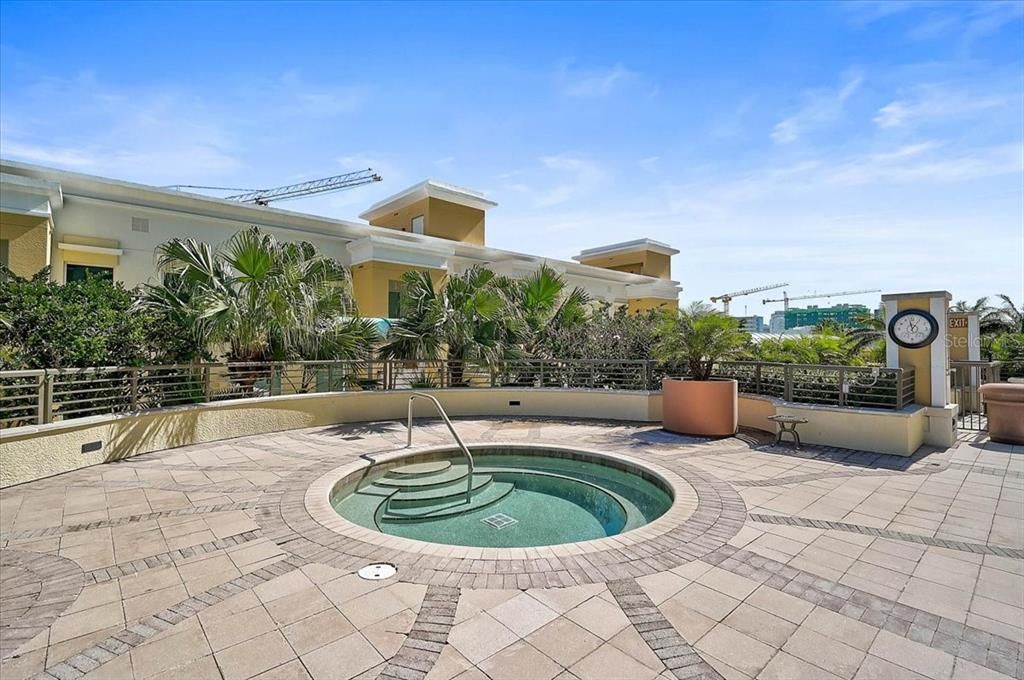 For Rent: $3,200 (2 beds, 2 baths, 1323 Square Feet)