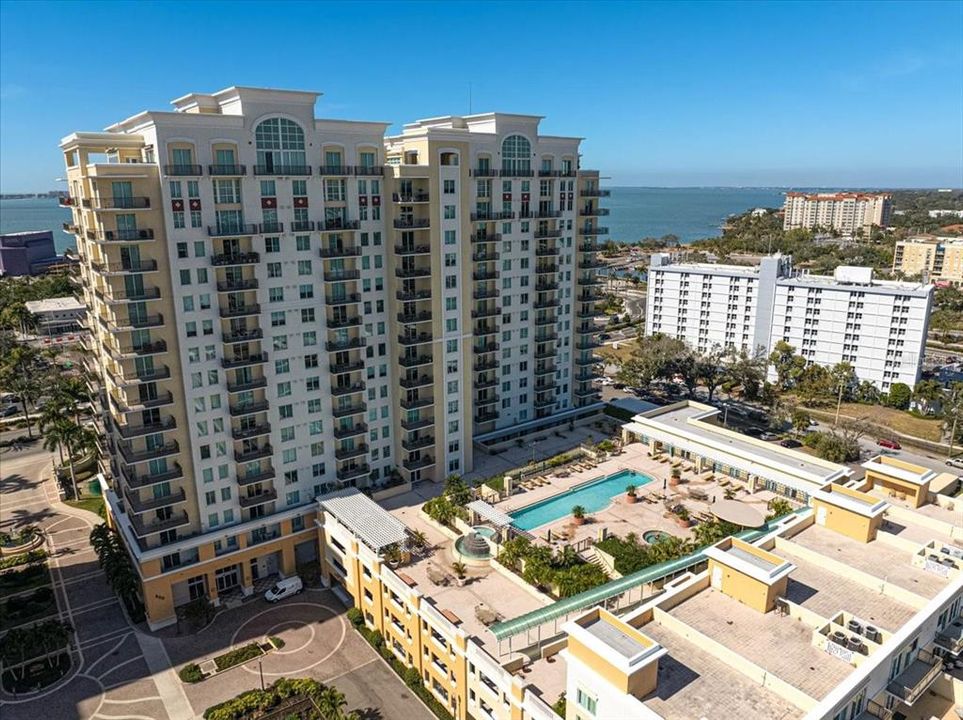 For Rent: $3,200 (2 beds, 2 baths, 1323 Square Feet)