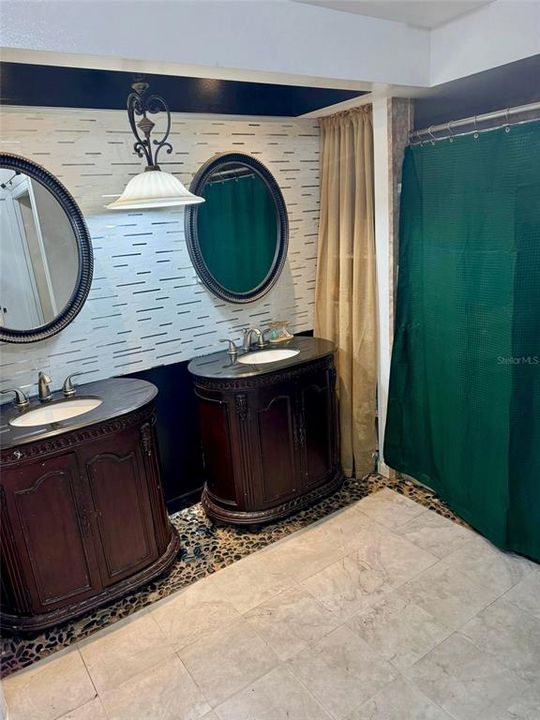 На продажу: $199,000 (3 спален, 2 ванн, 1757 Квадратных фут)