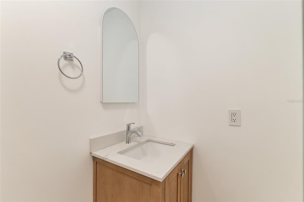 Active With Contract: $369,900 (3 beds, 2 baths, 1242 Square Feet)