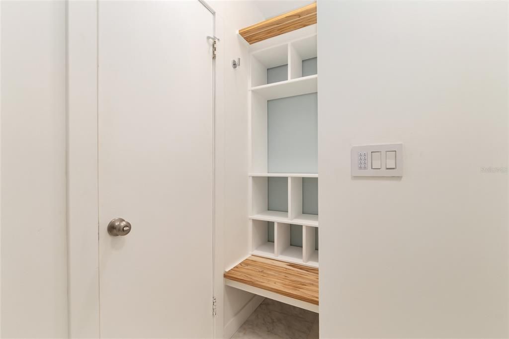 Active With Contract: $369,900 (3 beds, 2 baths, 1242 Square Feet)