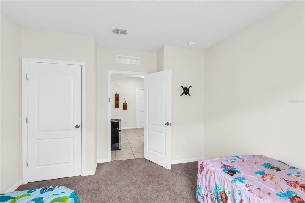 For Sale: $349,900 (4 beds, 2 baths, 1851 Square Feet)