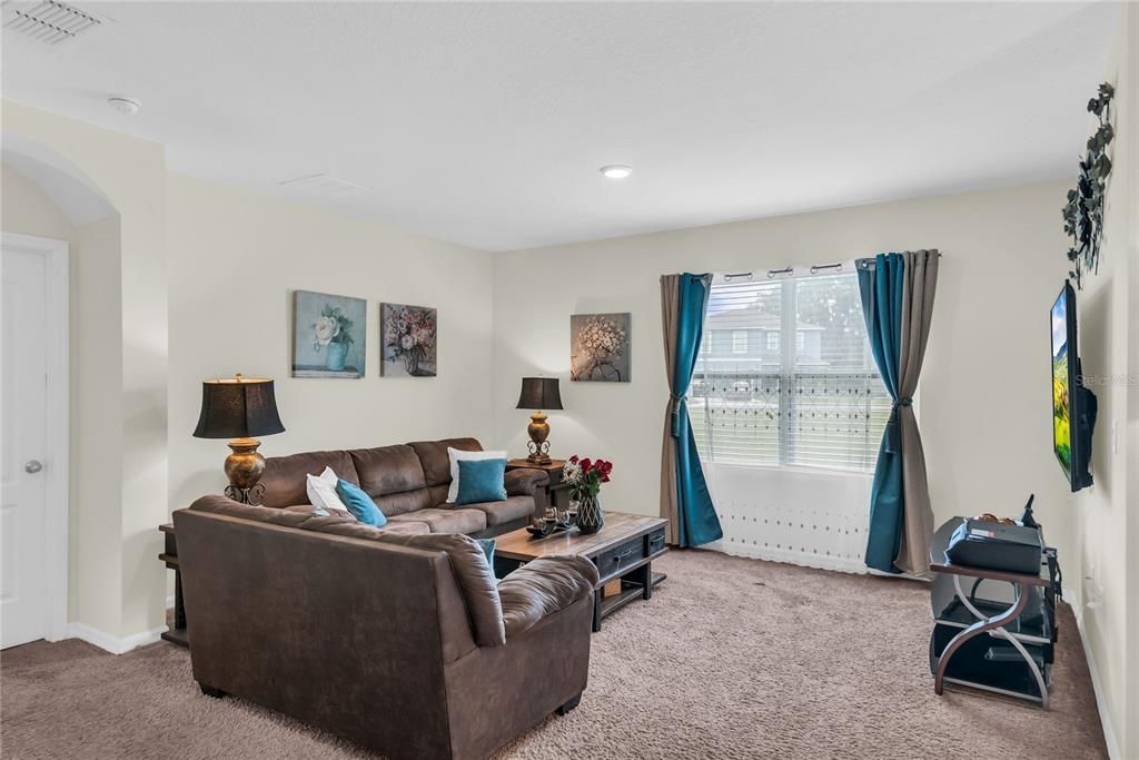 For Sale: $349,900 (4 beds, 2 baths, 1851 Square Feet)