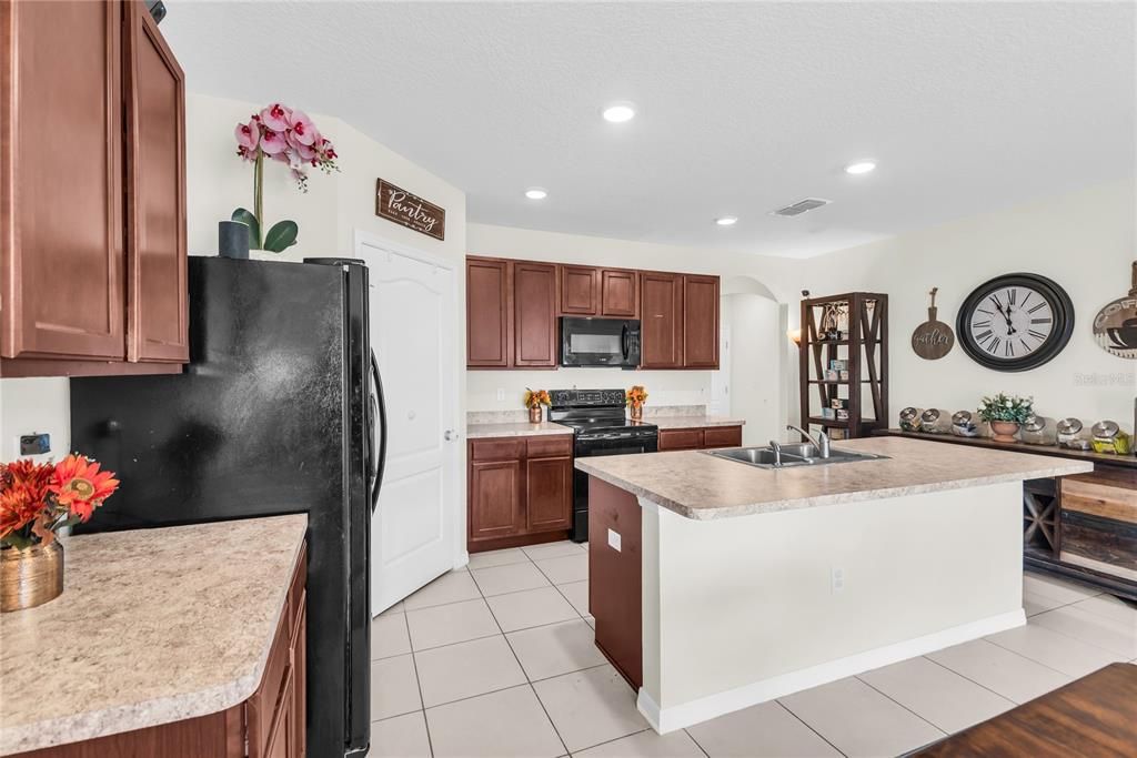 For Sale: $349,900 (4 beds, 2 baths, 1851 Square Feet)