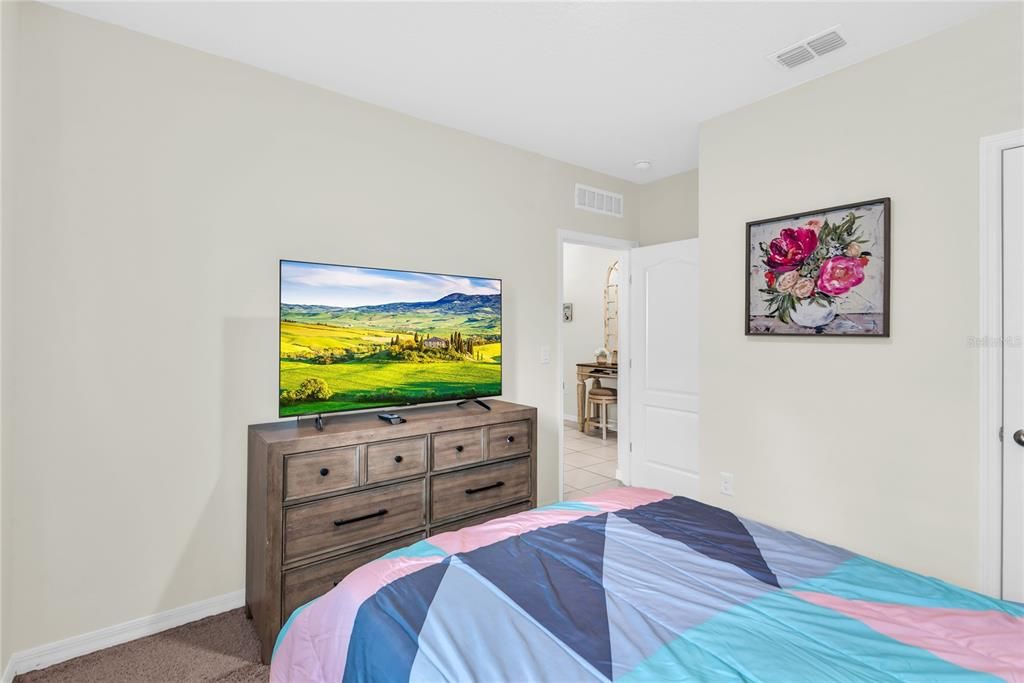 For Sale: $349,900 (4 beds, 2 baths, 1851 Square Feet)
