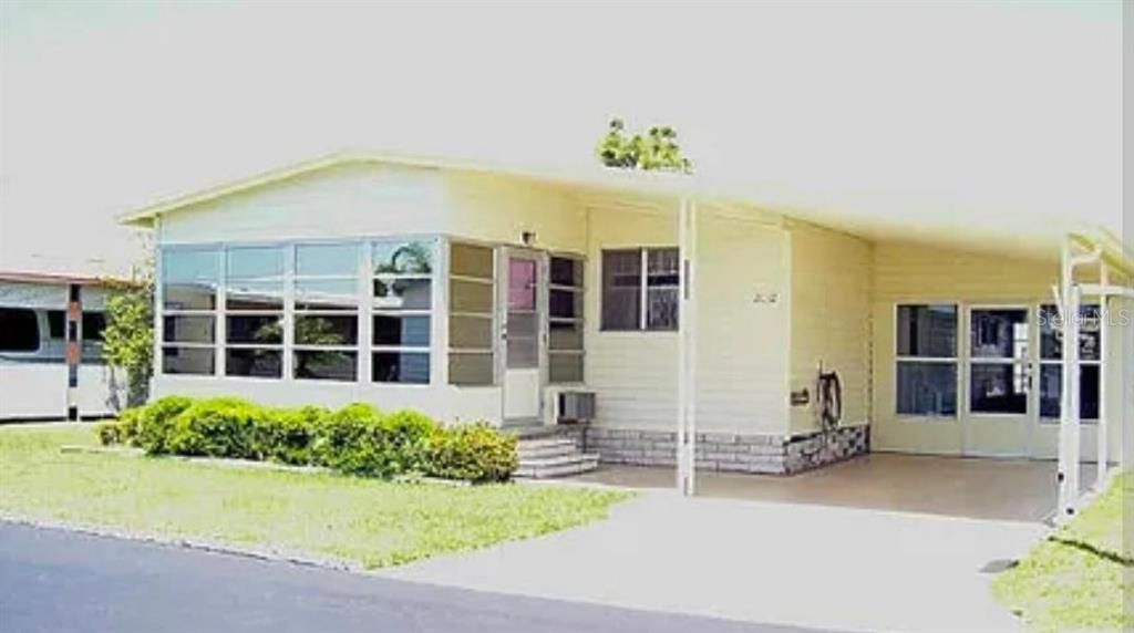 Recently Sold: $165,400 (2 beds, 2 baths, 1056 Square Feet)