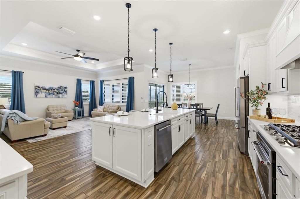 For Sale: $999,000 (3 beds, 3 baths, 2875 Square Feet)