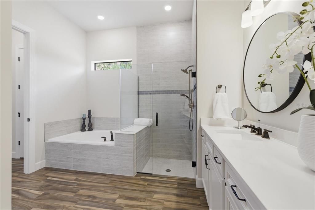 For Sale: $999,000 (3 beds, 3 baths, 2875 Square Feet)