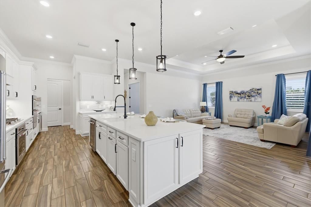 For Sale: $999,000 (3 beds, 3 baths, 2875 Square Feet)