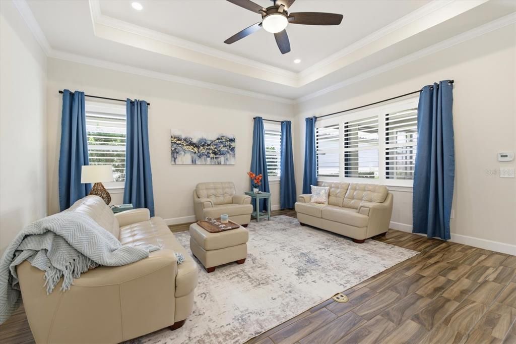 For Sale: $999,000 (3 beds, 3 baths, 2875 Square Feet)