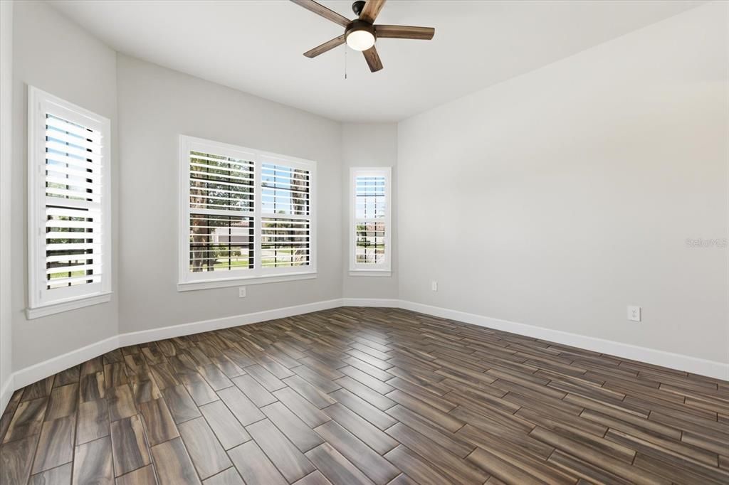 For Sale: $999,000 (3 beds, 3 baths, 2875 Square Feet)