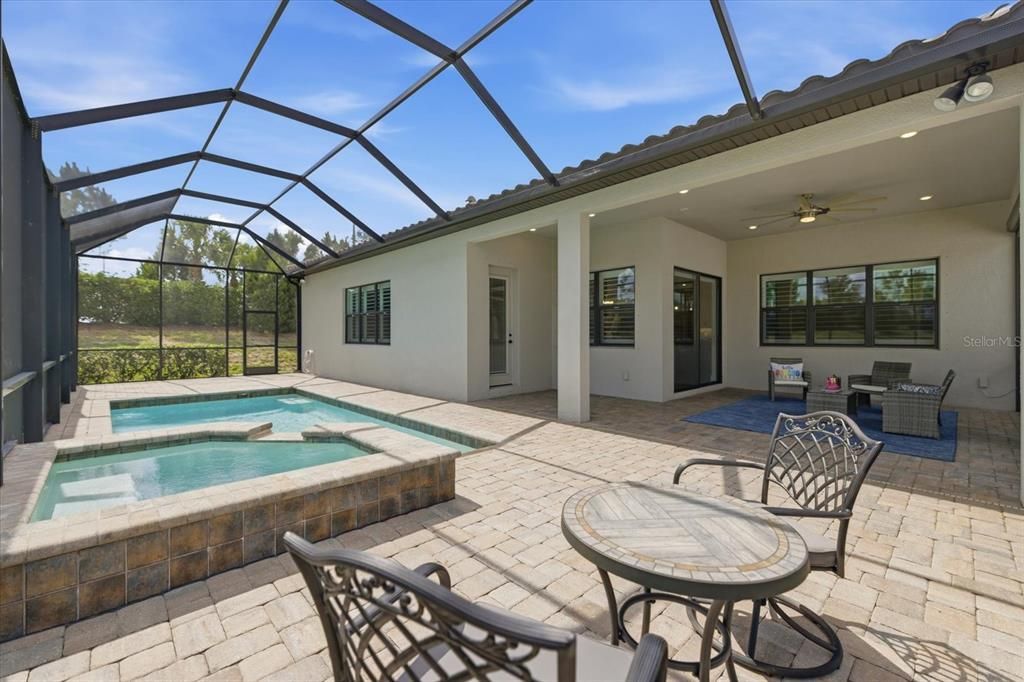 For Sale: $999,000 (3 beds, 3 baths, 2875 Square Feet)