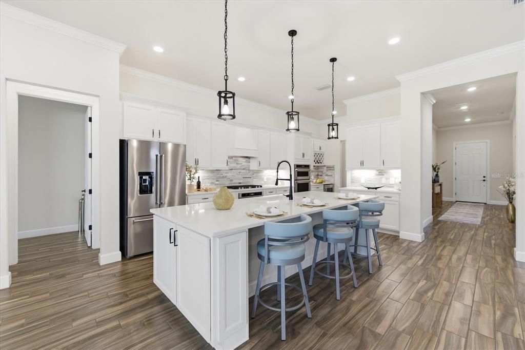 For Sale: $999,000 (3 beds, 3 baths, 2875 Square Feet)