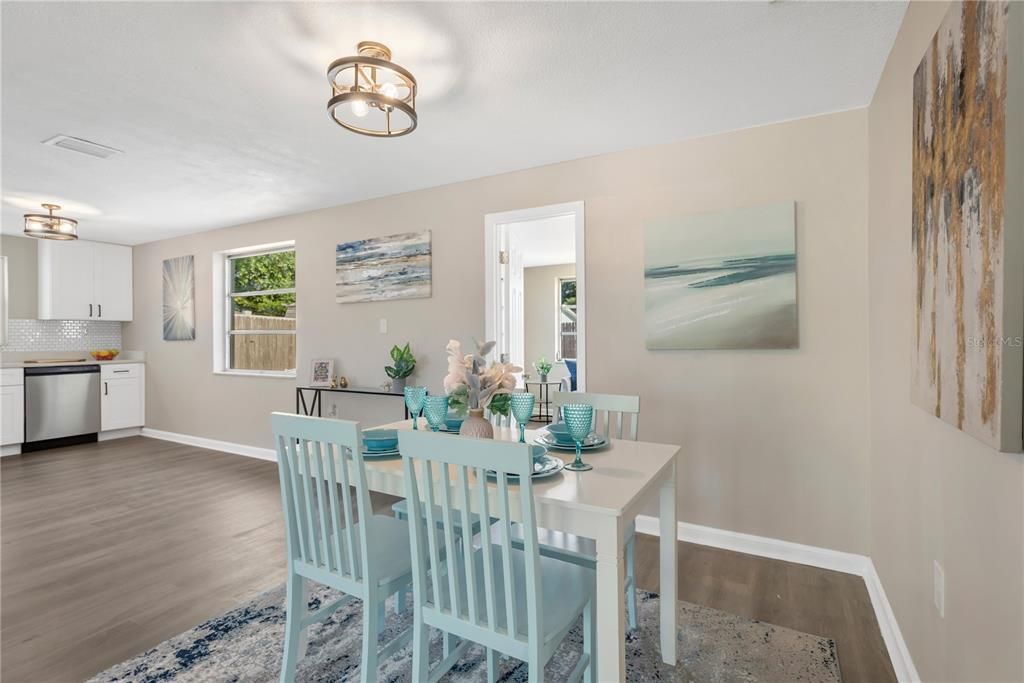 For Sale: $279,900 (3 beds, 2 baths, 1156 Square Feet)