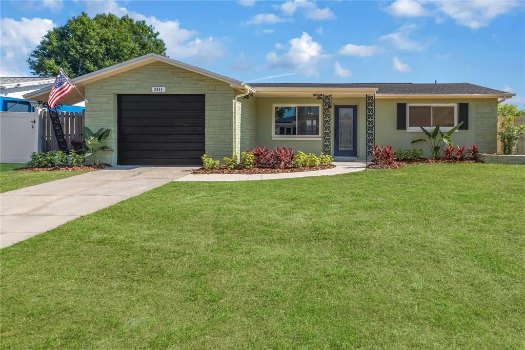For Sale: $279,900 (3 beds, 2 baths, 1156 Square Feet)