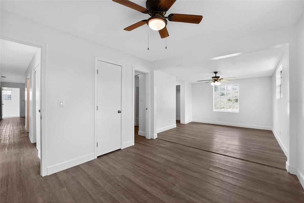 For Sale: $269,000 (3 beds, 2 baths, 1665 Square Feet)