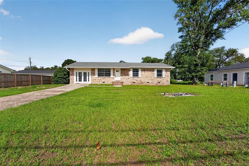 For Sale: $269,000 (3 beds, 2 baths, 1665 Square Feet)