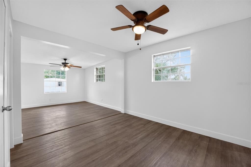 For Sale: $269,000 (3 beds, 2 baths, 1665 Square Feet)
