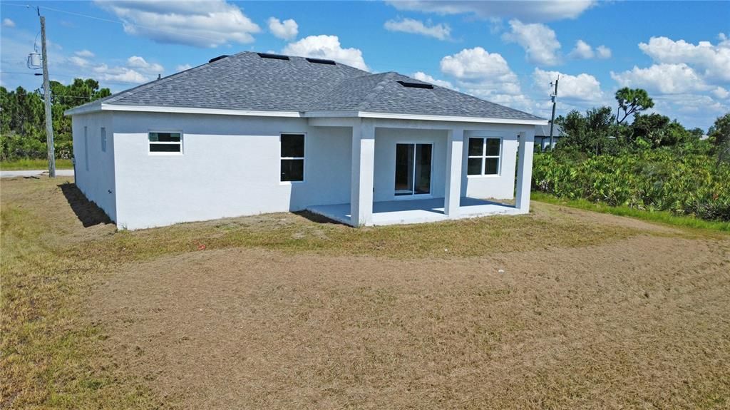 На продажу: $345,000 (4 спален, 2 ванн, 1744 Квадратных фут)