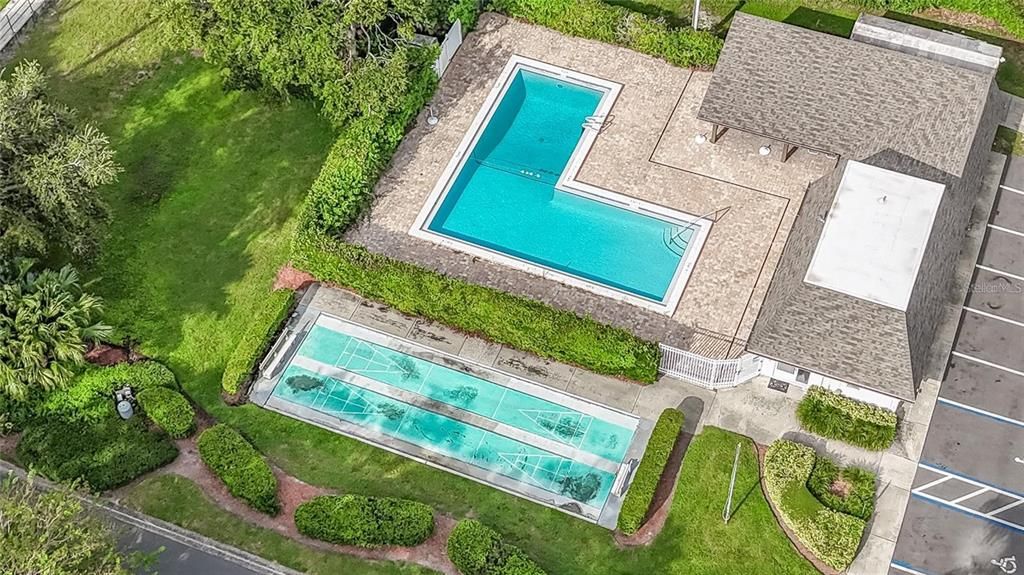 Activo con contrato: $230,000 (2 camas, 2 baños, 976 Pies cuadrados)