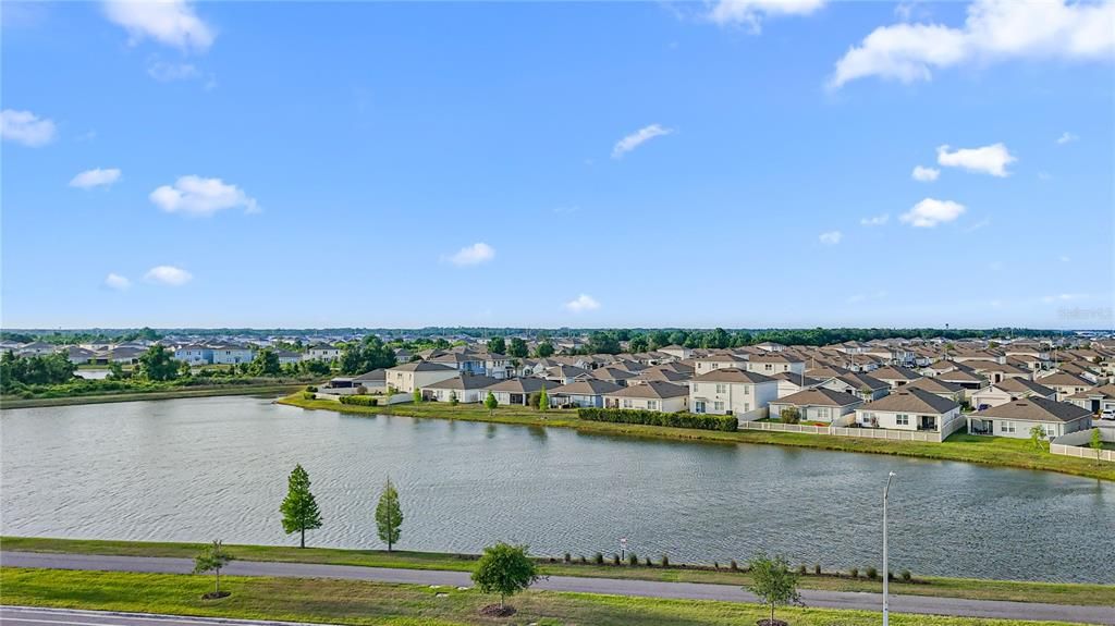 В аренду: $2,695 (4 спален, 2 ванн, 2585 Квадратных фут)