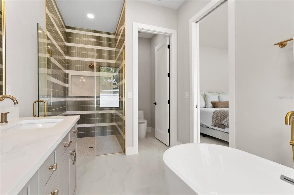 En Venta: $1,590,000 (5 camas, 4 baños, 3358 Pies cuadrados)