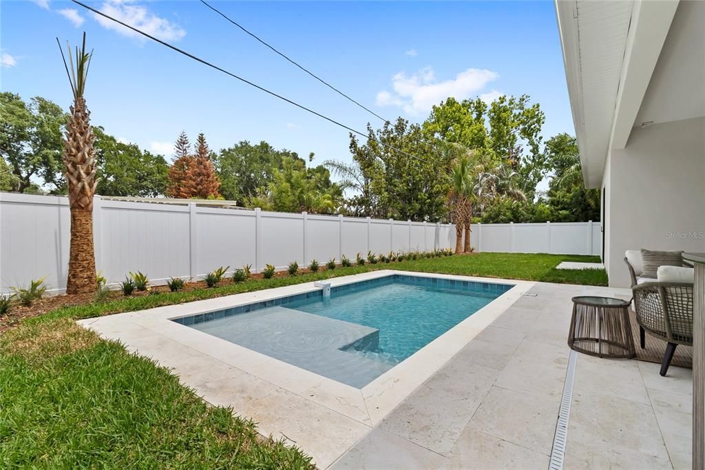 En Venta: $1,590,000 (5 camas, 4 baños, 3358 Pies cuadrados)