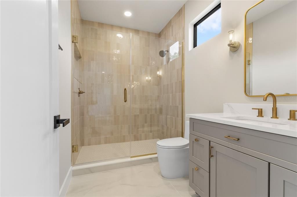 En Venta: $1,590,000 (5 camas, 4 baños, 3358 Pies cuadrados)