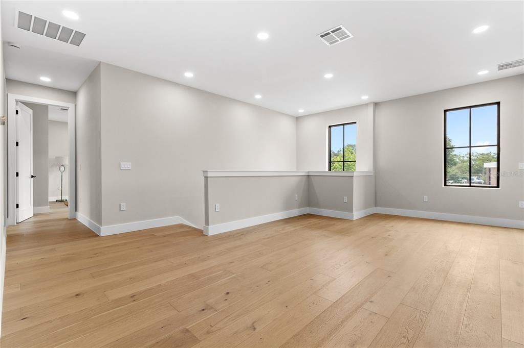 En Venta: $1,590,000 (5 camas, 4 baños, 3358 Pies cuadrados)