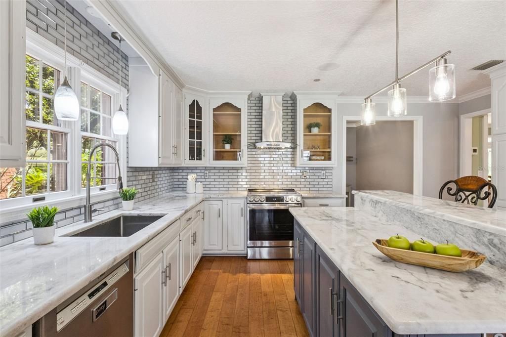 For Sale: $1,095,000 (4 beds, 3 baths, 3414 Square Feet)
