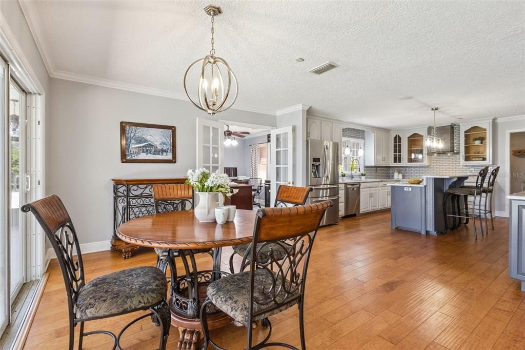 For Sale: $1,095,000 (4 beds, 3 baths, 3414 Square Feet)