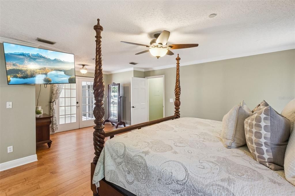 For Sale: $1,095,000 (4 beds, 3 baths, 3414 Square Feet)