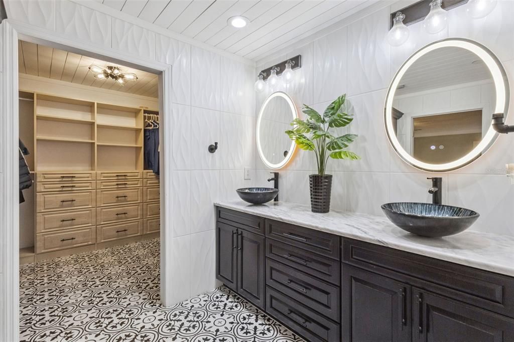 For Sale: $1,095,000 (4 beds, 3 baths, 3414 Square Feet)