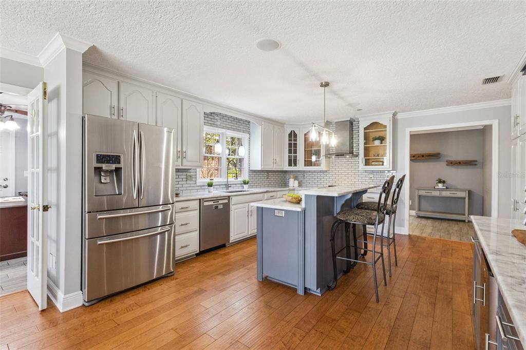 For Sale: $1,095,000 (4 beds, 3 baths, 3414 Square Feet)