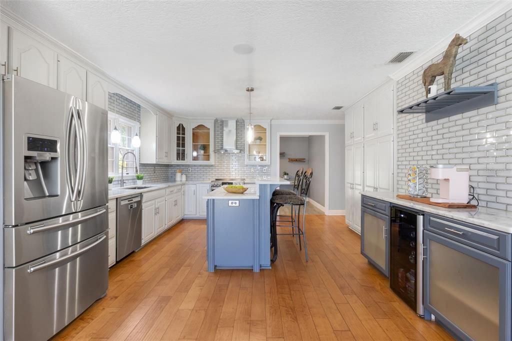 For Sale: $1,095,000 (4 beds, 3 baths, 3414 Square Feet)