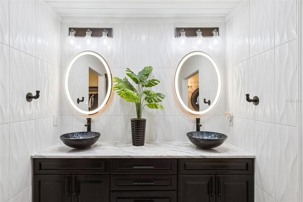 For Sale: $1,095,000 (4 beds, 3 baths, 3414 Square Feet)