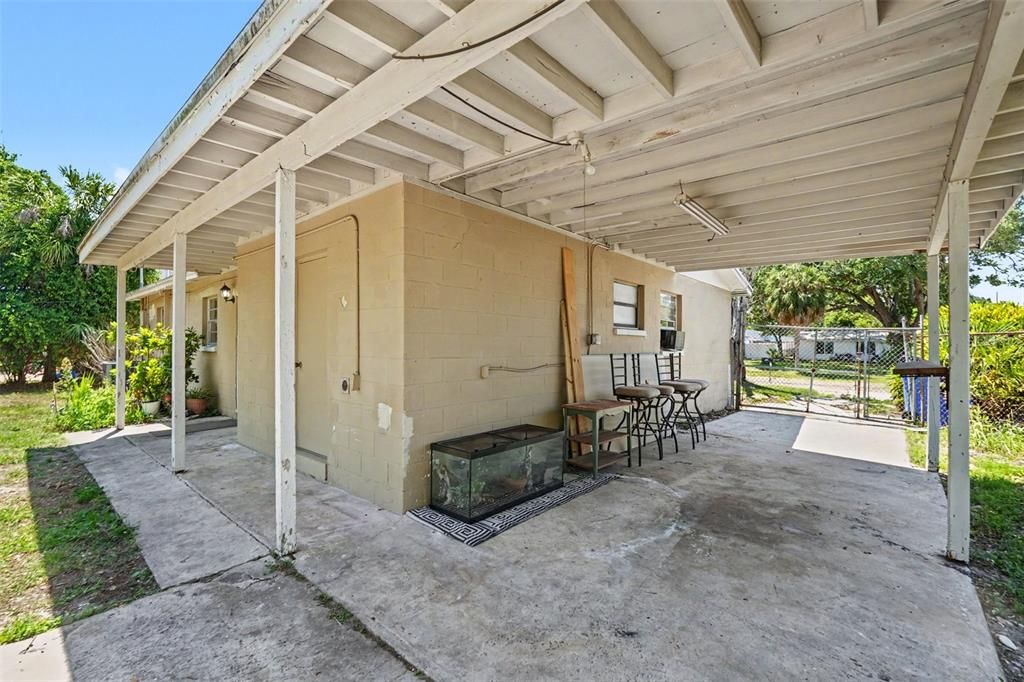 For Sale: $290,000 (4 beds, 2 baths, 1239 Square Feet)