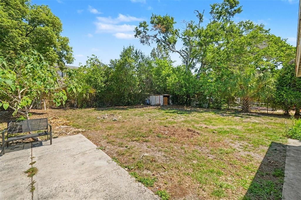 For Sale: $290,000 (4 beds, 2 baths, 1239 Square Feet)