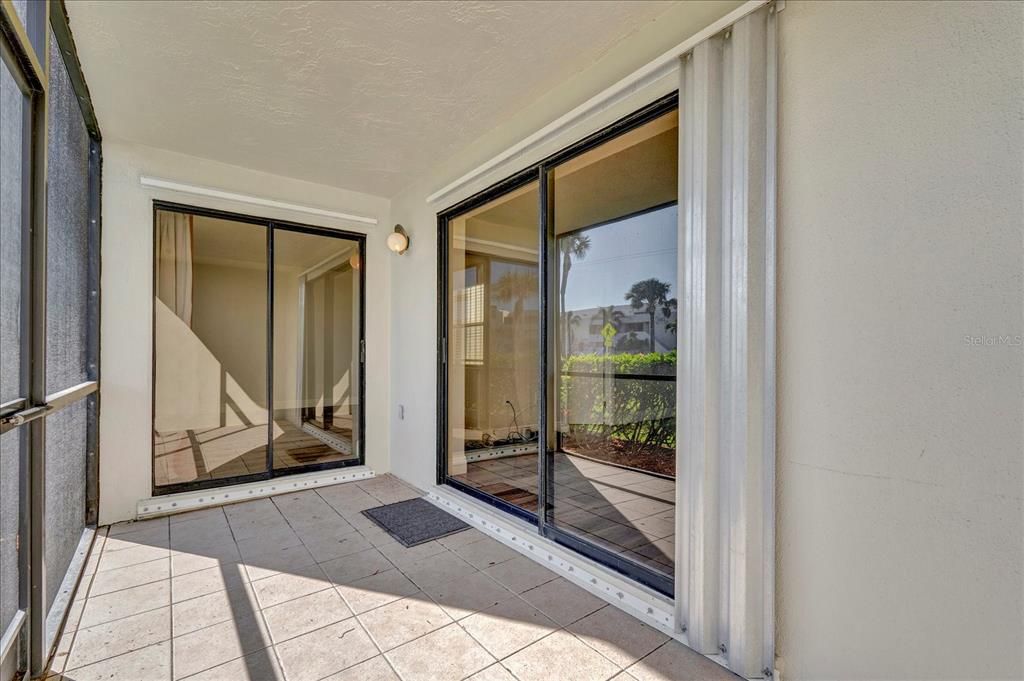 For Rent: $2,475 (2 beds, 2 baths, 1215 Square Feet)