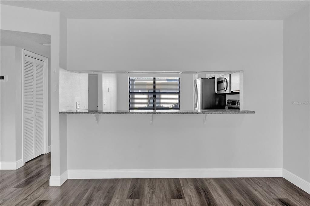 For Rent: $2,475 (2 beds, 2 baths, 1215 Square Feet)