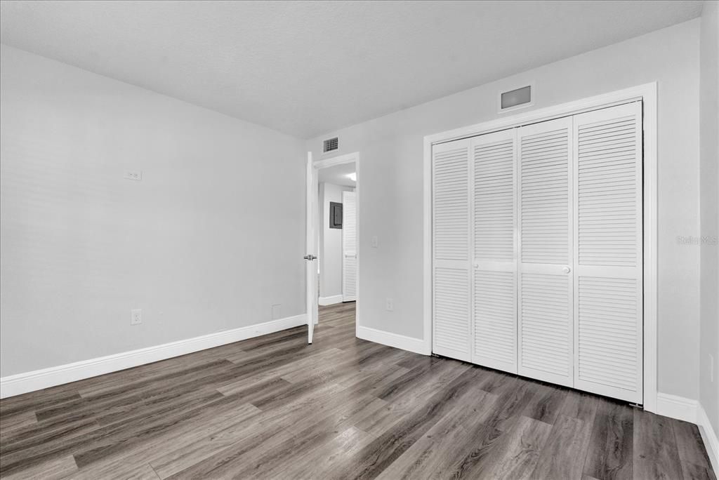 For Rent: $2,475 (2 beds, 2 baths, 1215 Square Feet)