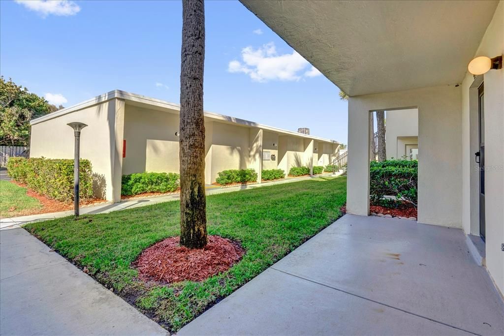 For Rent: $2,475 (2 beds, 2 baths, 1215 Square Feet)