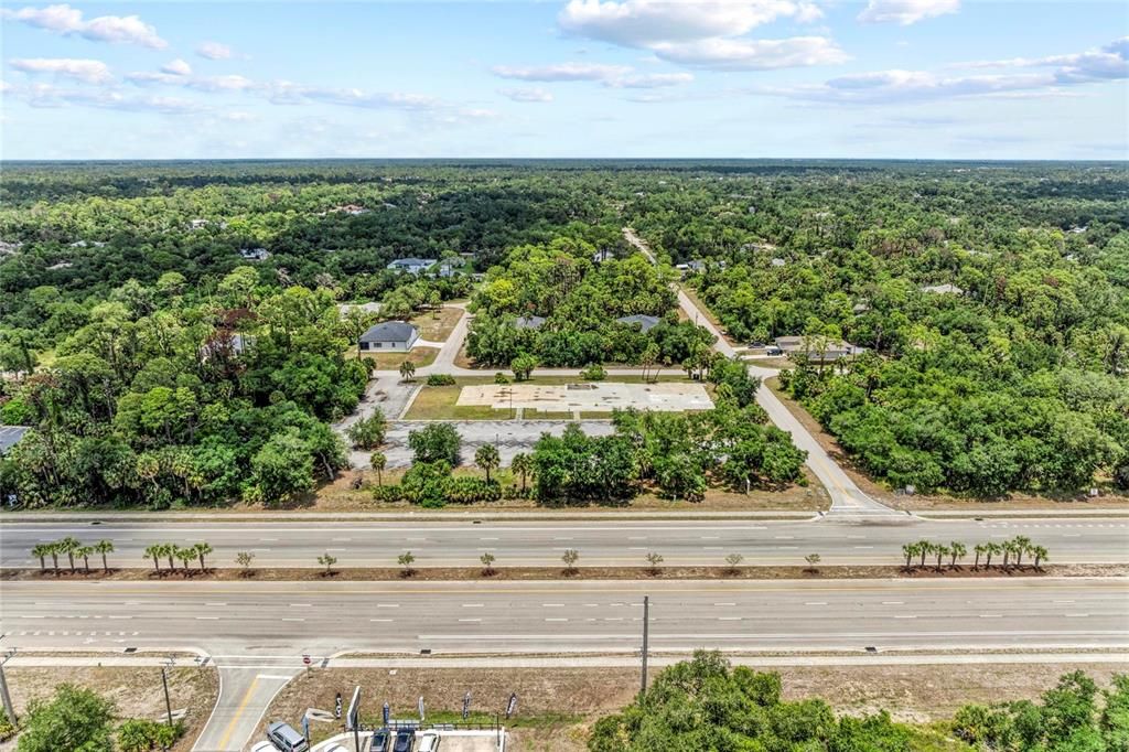 На продажу: $2,500,000 (2.21 acres)