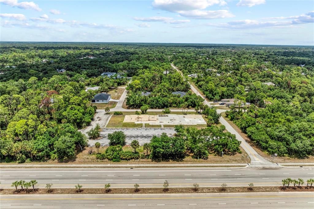 На продажу: $2,500,000 (2.21 acres)