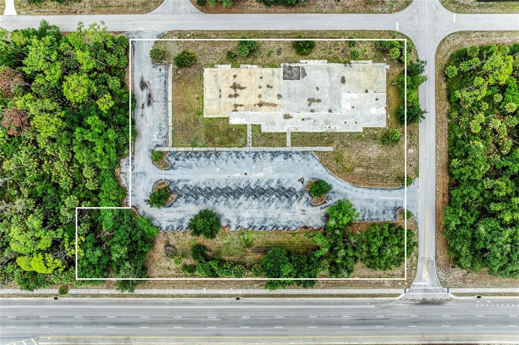 На продажу: $2,500,000 (2.21 acres)