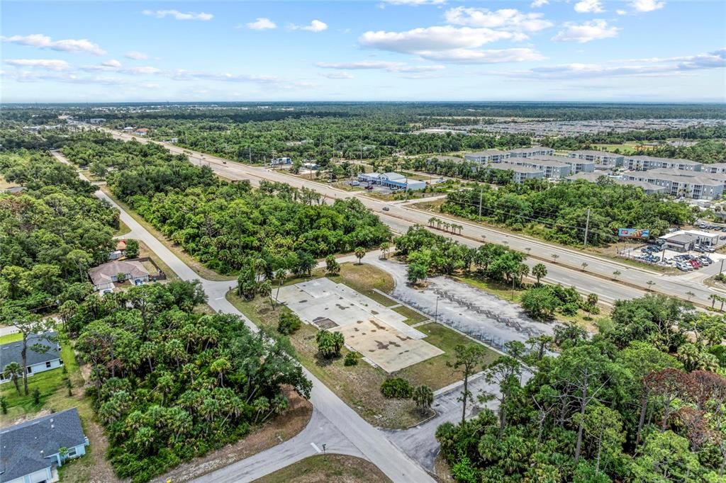 На продажу: $2,500,000 (2.21 acres)