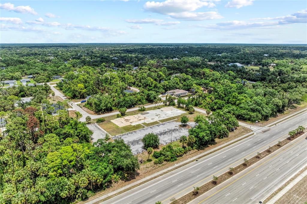 На продажу: $2,500,000 (2.21 acres)