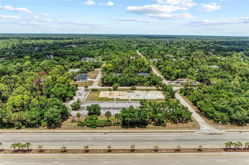 На продажу: $2,500,000 (2.21 acres)