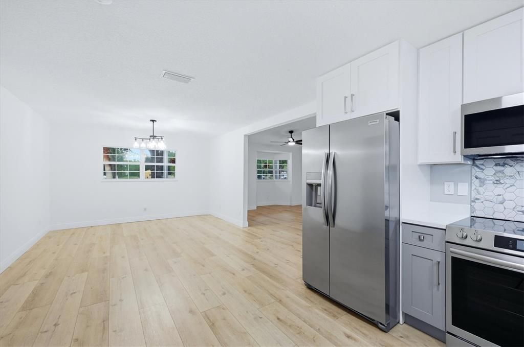 Active With Contract: $549,900 (3 beds, 2 baths, 1904 Square Feet)