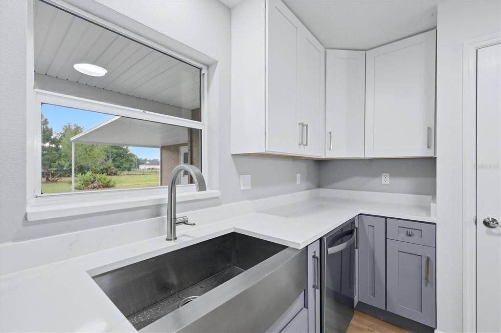 Active With Contract: $549,900 (3 beds, 2 baths, 1904 Square Feet)